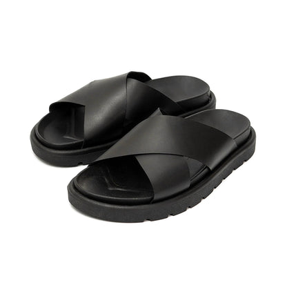 Black Form – Premium Everyday Slides