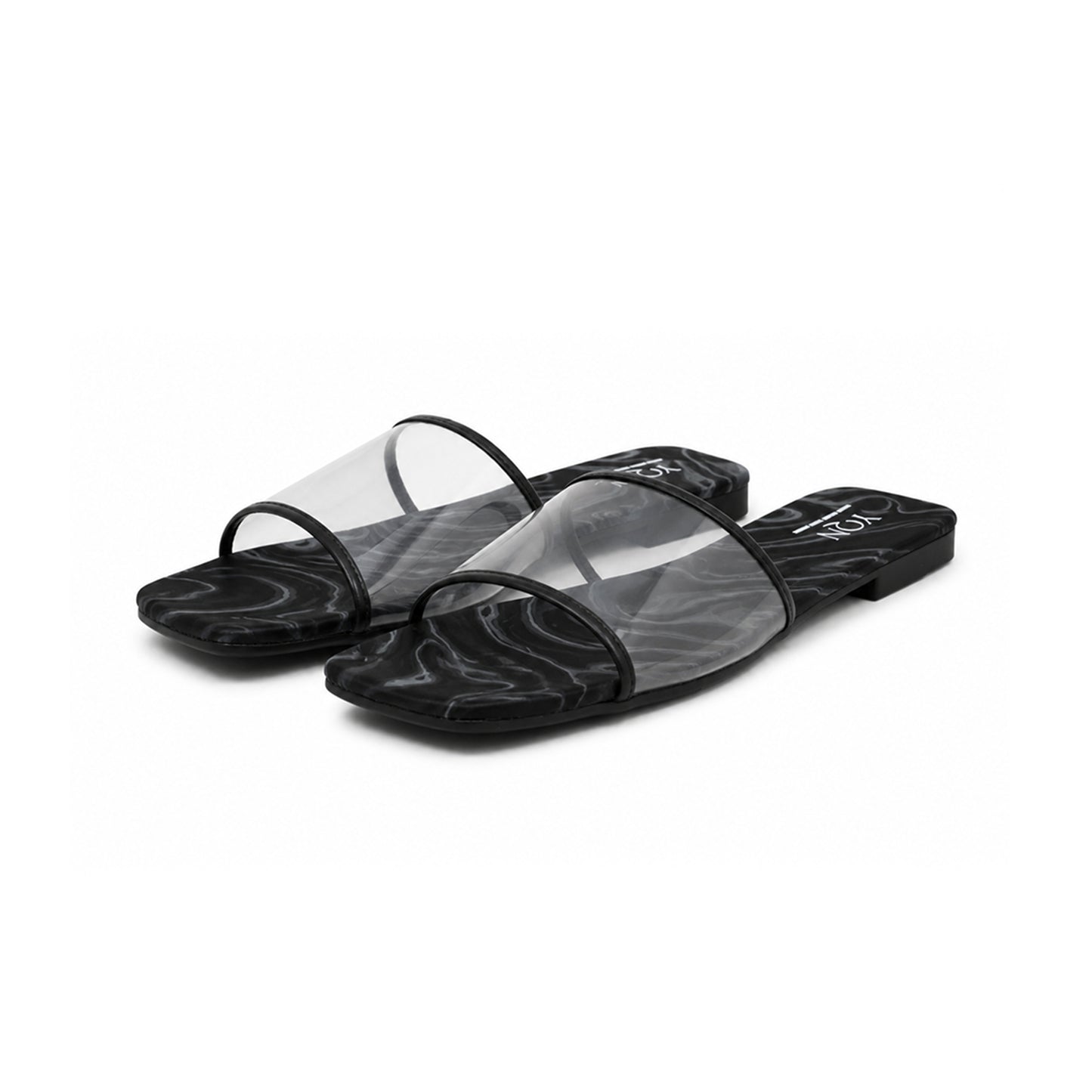 Vela Slippers in Black