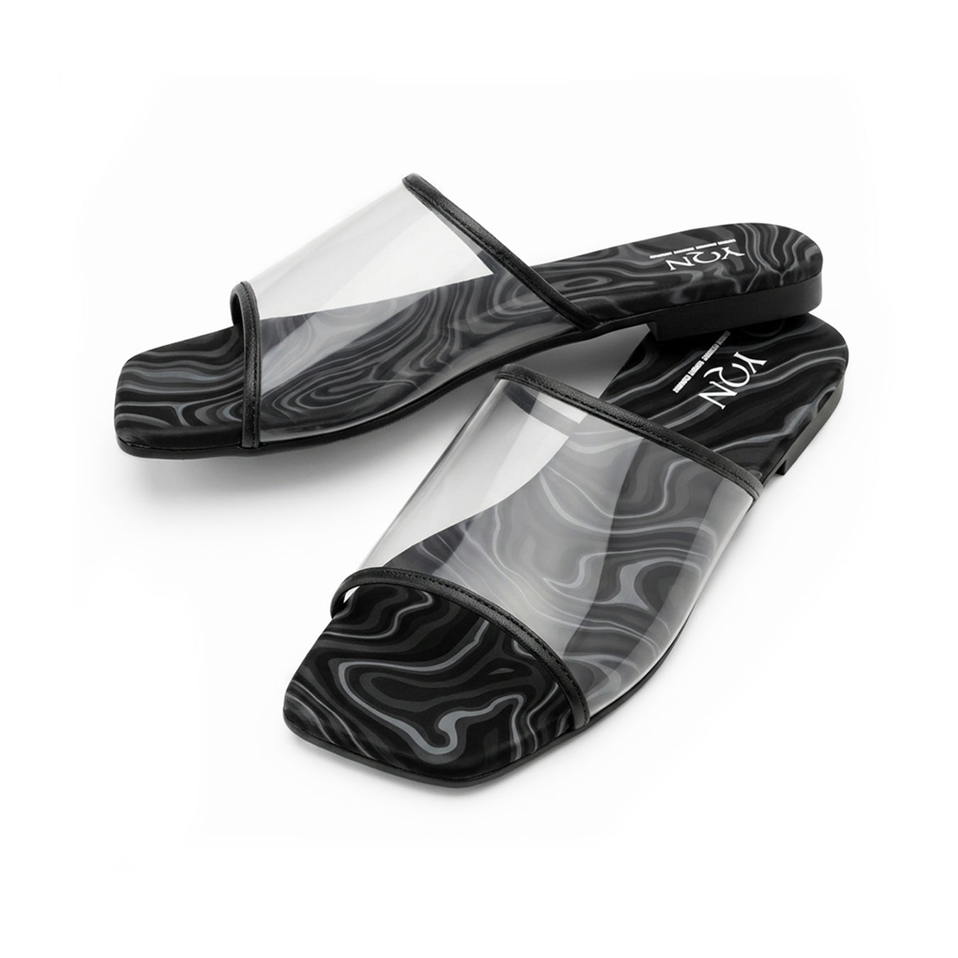 Vela Slippers in Black