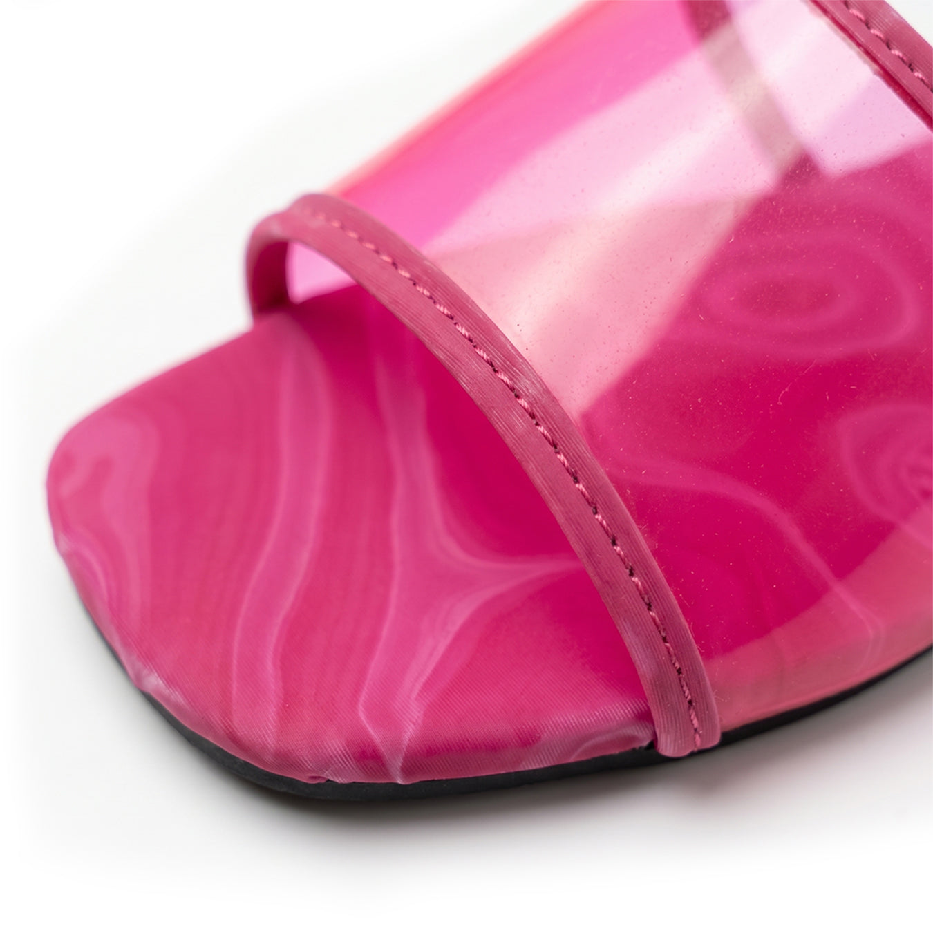 Vela Slippers in Pink