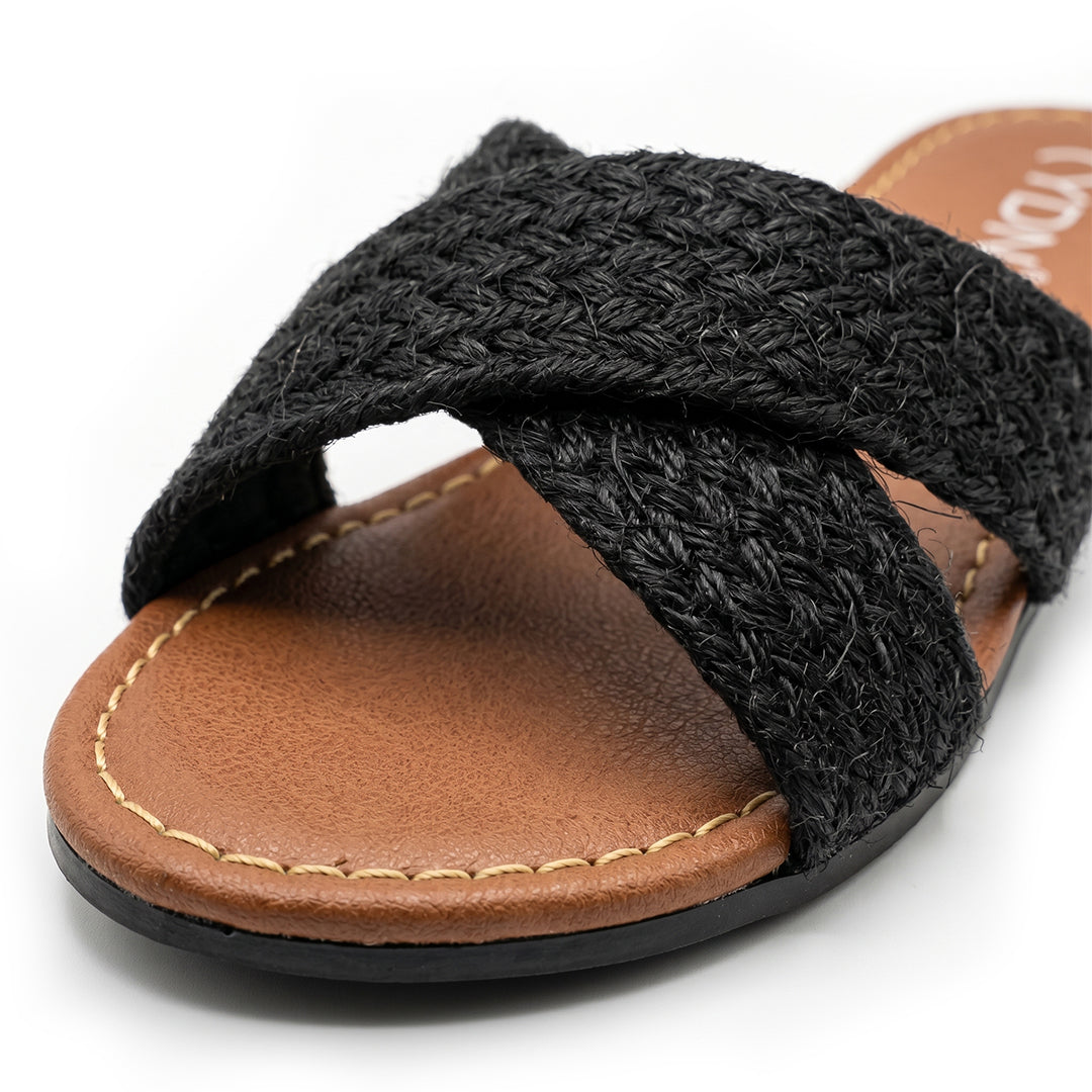 Nomad Slippers in Black